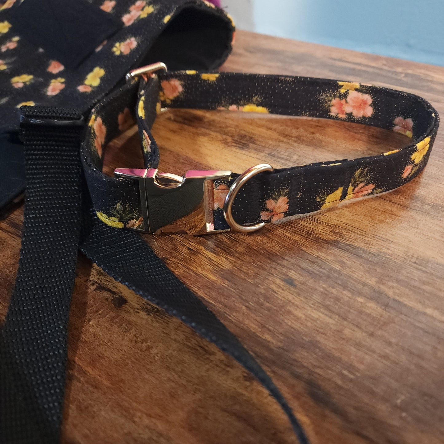 1 inch Tossed Poppies Collar